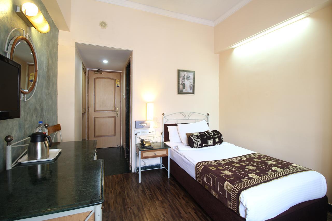 Hotel Gurukripa Daman Exterior photo
