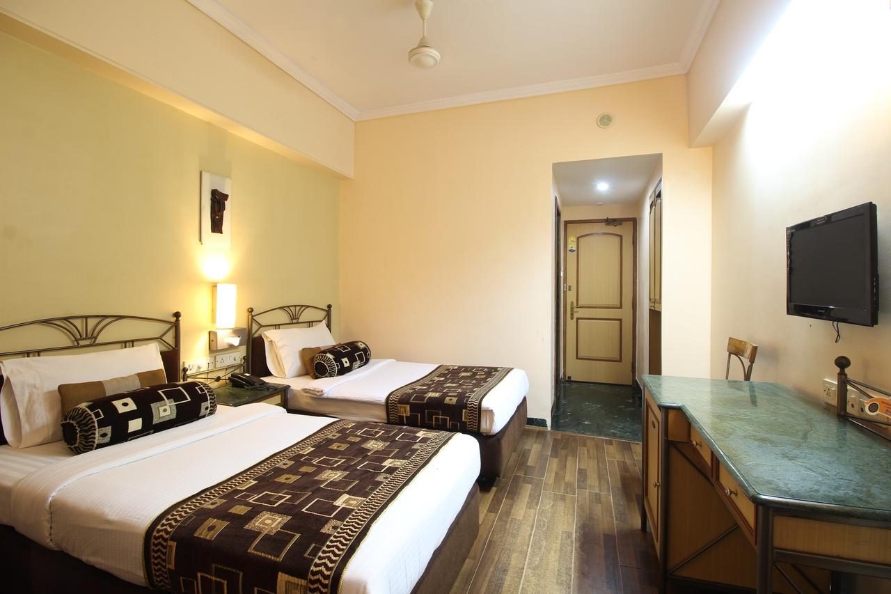 Hotel Gurukripa Daman Exterior photo