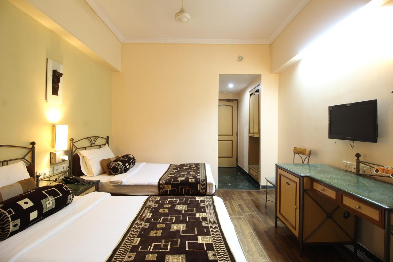 Hotel Gurukripa Daman Exterior photo