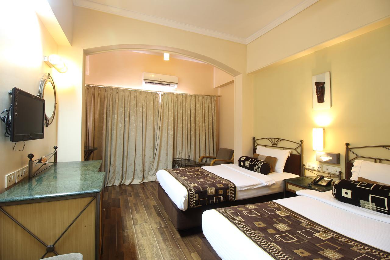 Hotel Gurukripa Daman Exterior photo