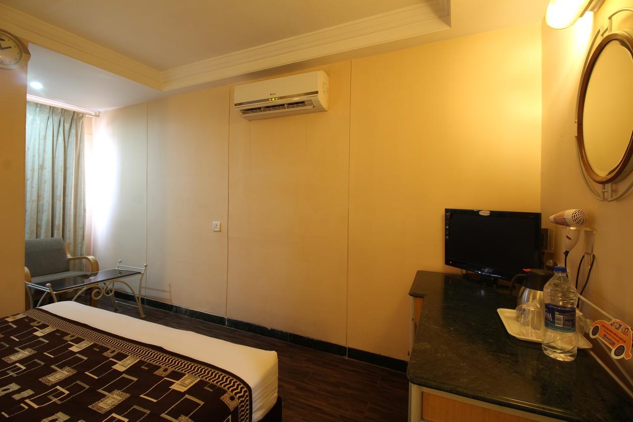 Hotel Gurukripa Daman Exterior photo