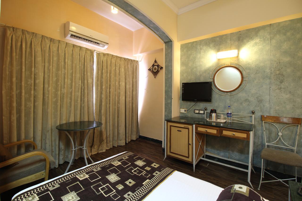 Hotel Gurukripa Daman Exterior photo