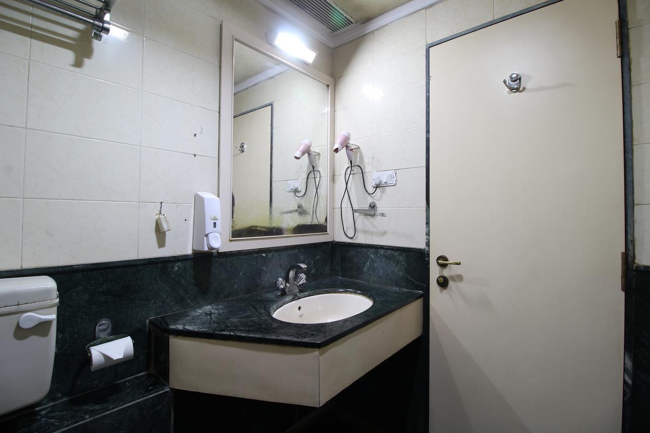 Hotel Gurukripa Daman Exterior photo